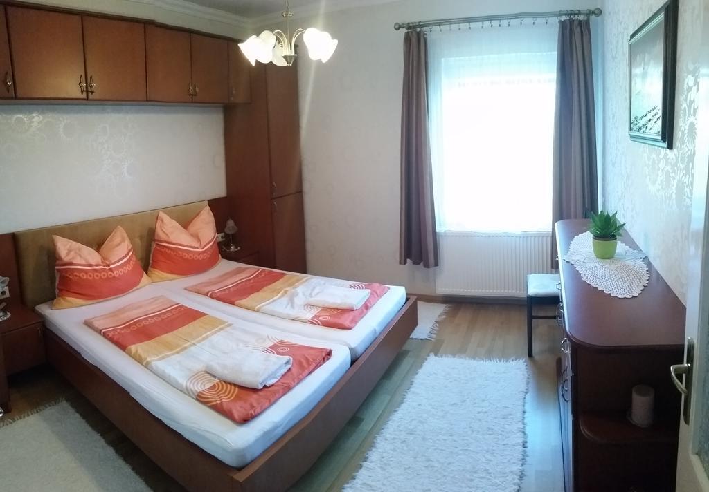 Fadora Apartman Tihany Exterior photo
